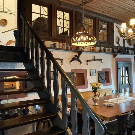 Casa vacanze In Ittel Near Hiking Trails